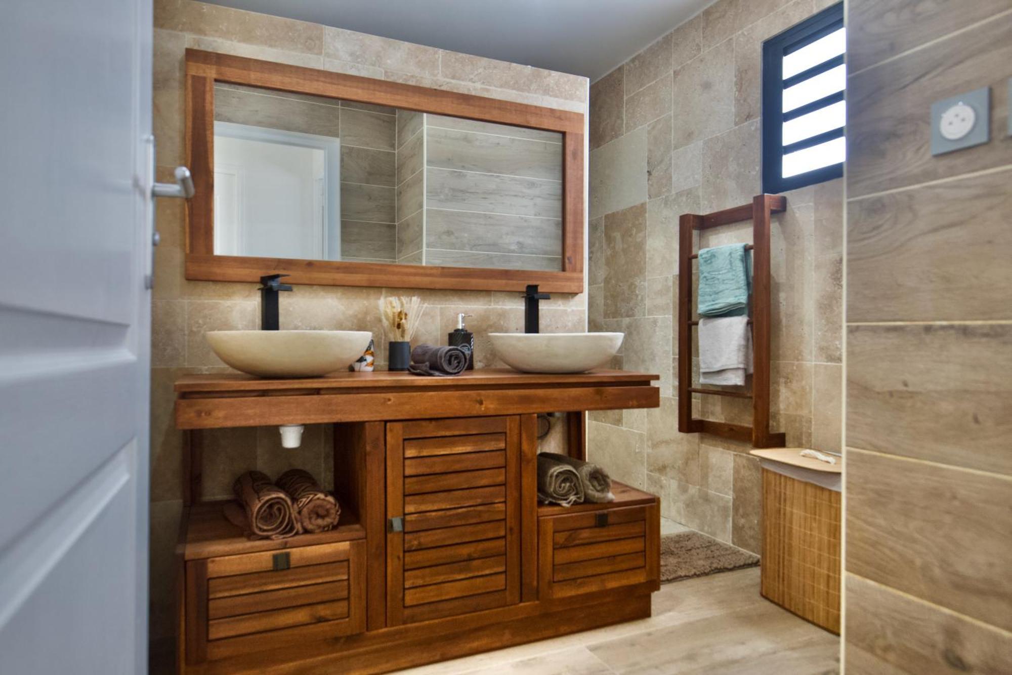 Le Beau Vallon 1- Jacuzzi Privatif Et Piscine Chauffee Partagee Saint Benoit Ngoại thất bức ảnh