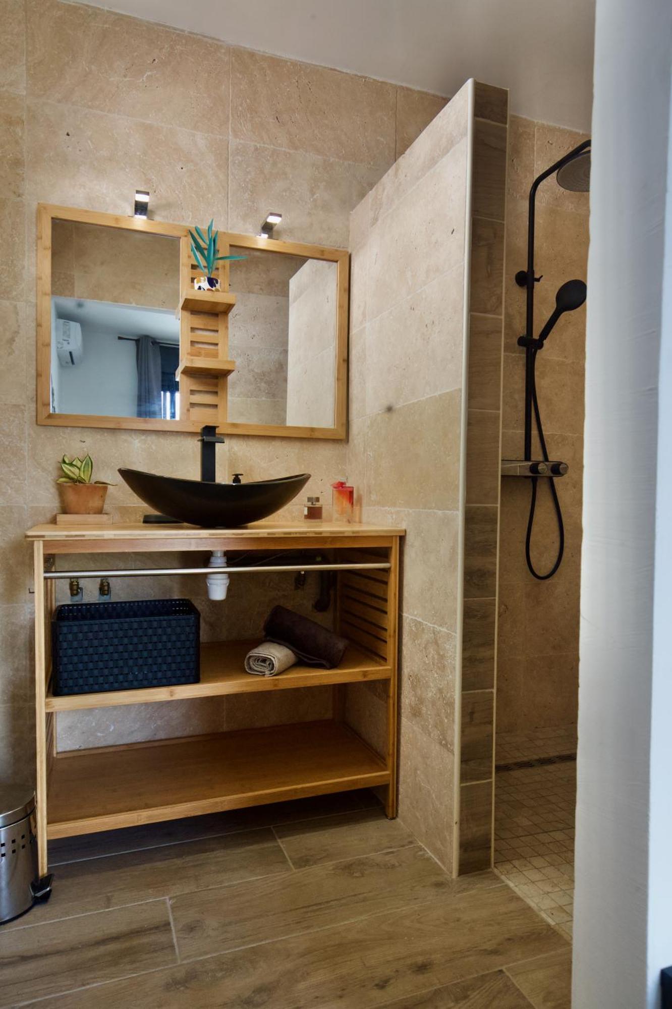 Le Beau Vallon 1- Jacuzzi Privatif Et Piscine Chauffee Partagee Saint Benoit Ngoại thất bức ảnh