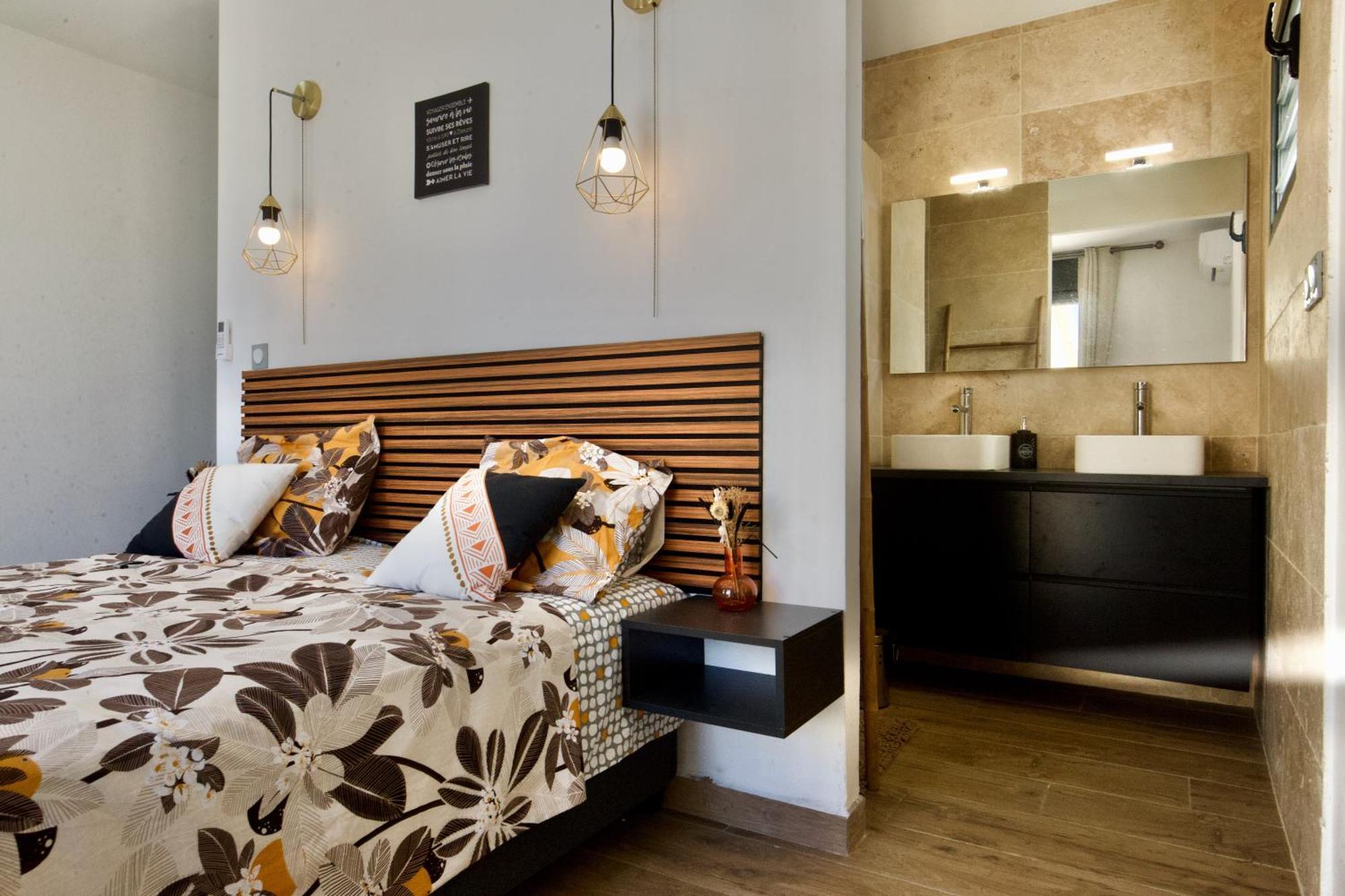 Le Beau Vallon 1- Jacuzzi Privatif Et Piscine Chauffee Partagee Saint Benoit Ngoại thất bức ảnh