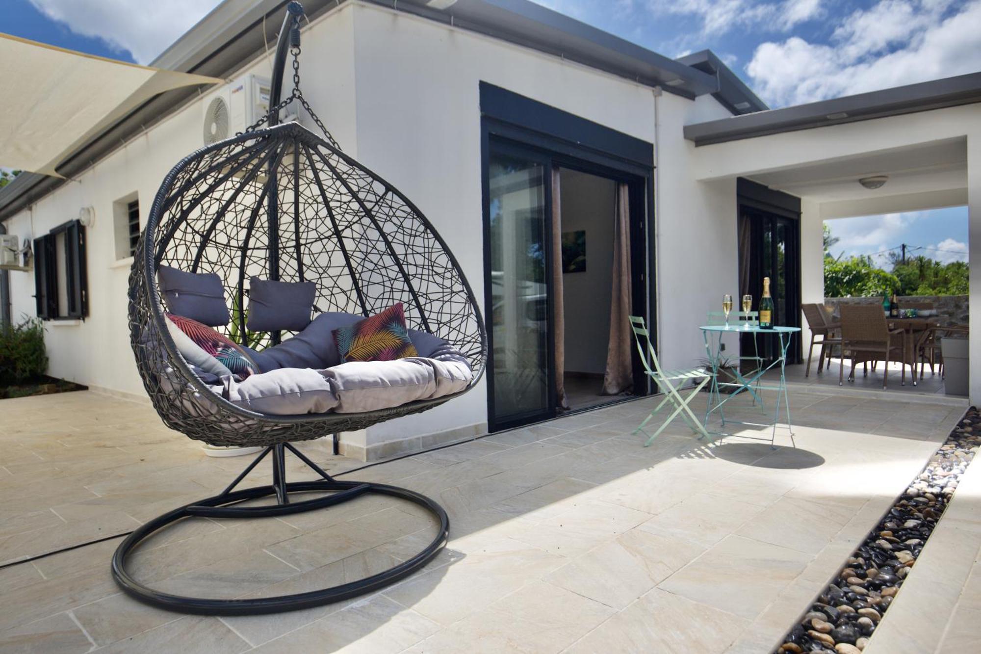 Le Beau Vallon 1- Jacuzzi Privatif Et Piscine Chauffee Partagee Saint Benoit Ngoại thất bức ảnh