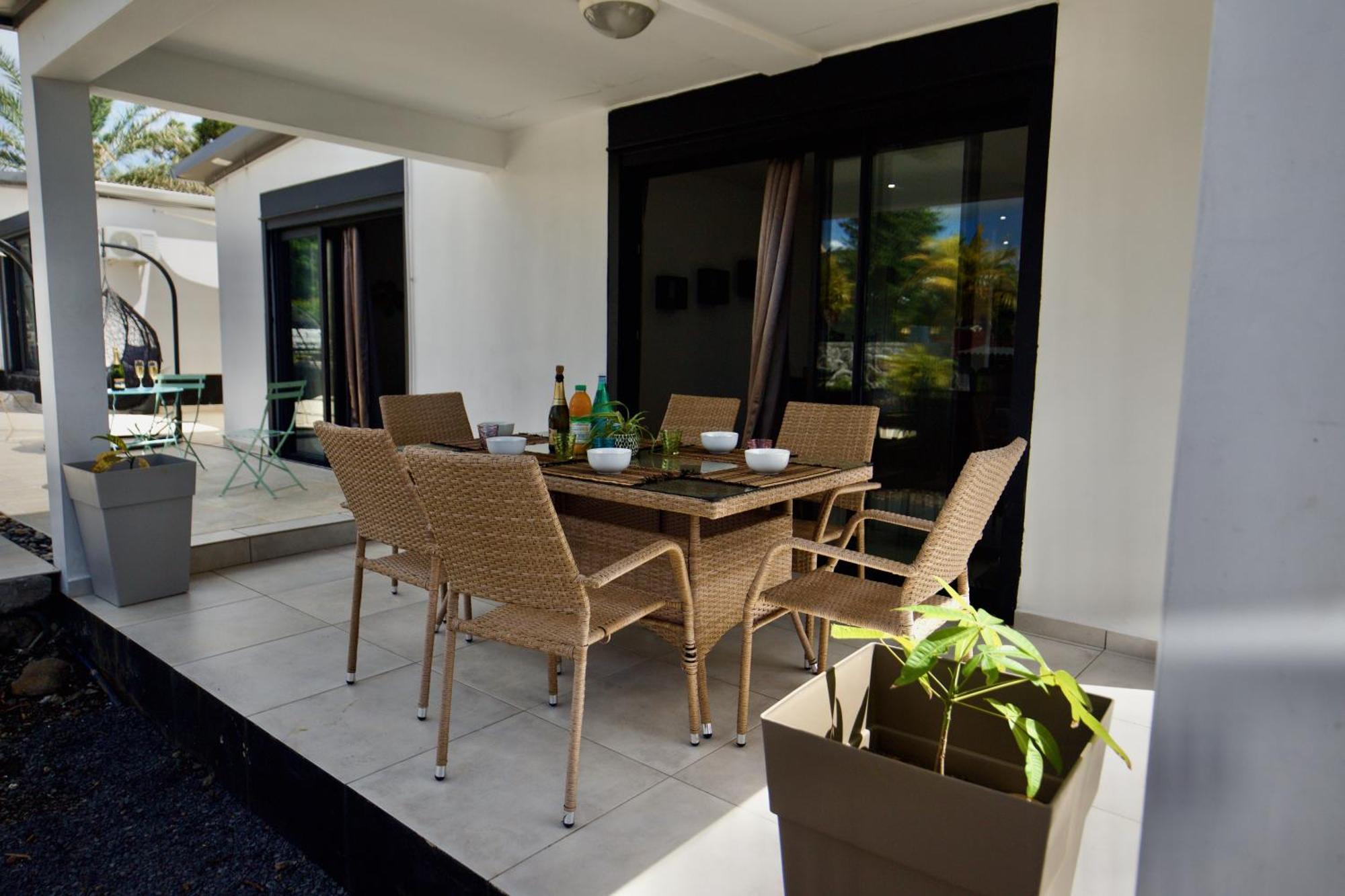 Le Beau Vallon 1- Jacuzzi Privatif Et Piscine Chauffee Partagee Saint Benoit Ngoại thất bức ảnh